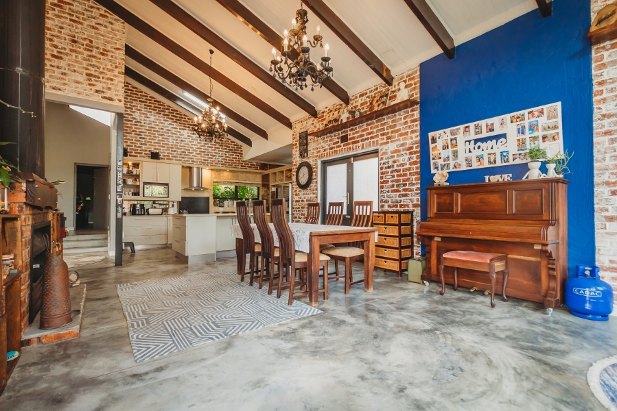 6 Bedroom Property for Sale in Camphersdrift Western Cape